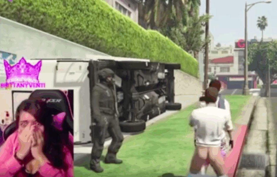 Vrouwelijke gamer begint hysterisch te huilen wanneer ze virtueel verkracht wordt in GTA V