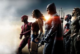 Justice League gear te krijgen in Injustice 2