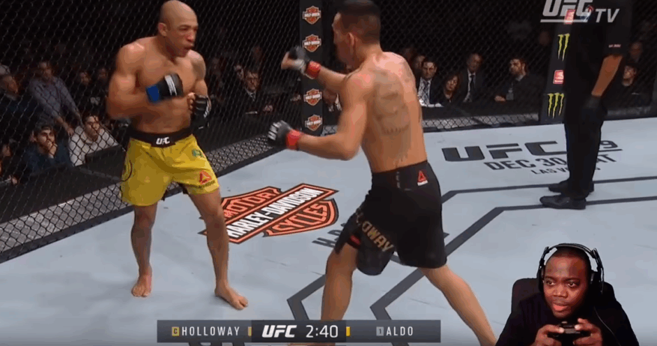 Twitch-streamer streamt UFC event, doet alsof hij zit te gamen