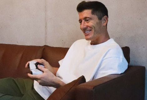 Profvoetballer Robert Lewandowski heeft nu al een PlayStation 5?