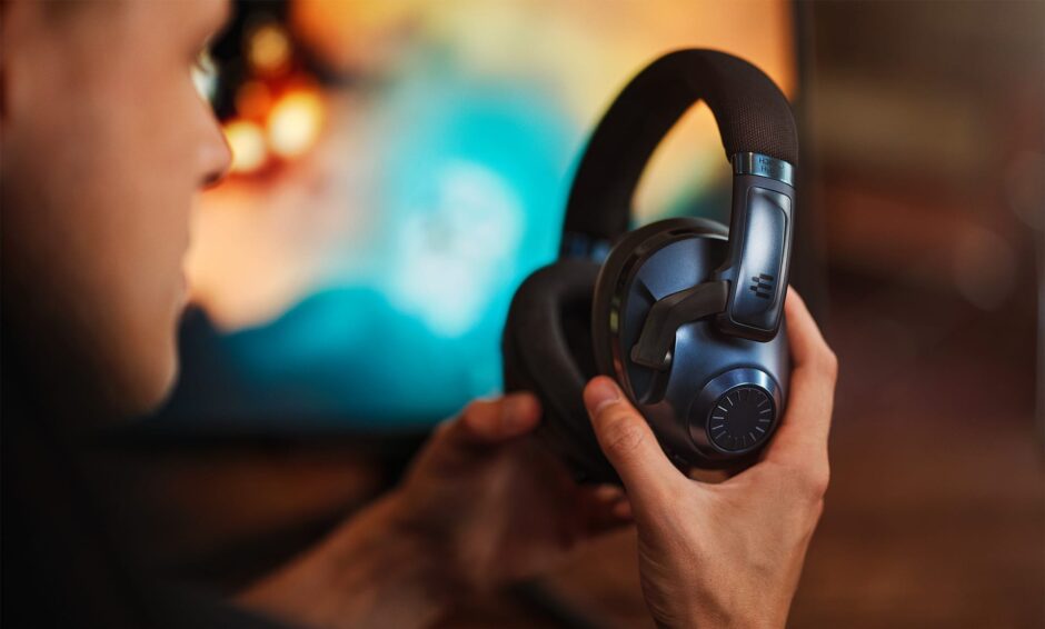 EPOS kondigt de H3PRO Hybrid aan, een premium gaming headset met passive en active noice cancelation