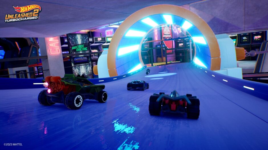 Snelle auto’s op unieke banen in de launch trailer van Hot Wheels Unleashed 2 – Turbocharged