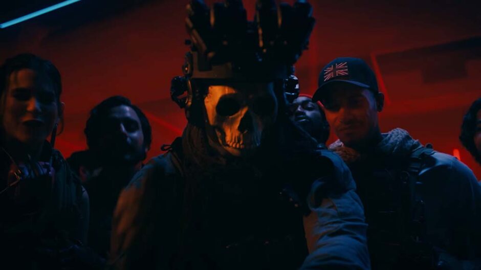 Een multiplayerlobby komt tot leven in de live action trailer van Call of Duty: Modern Warfare III